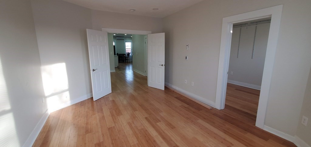 233 Chelsea St, East Boston