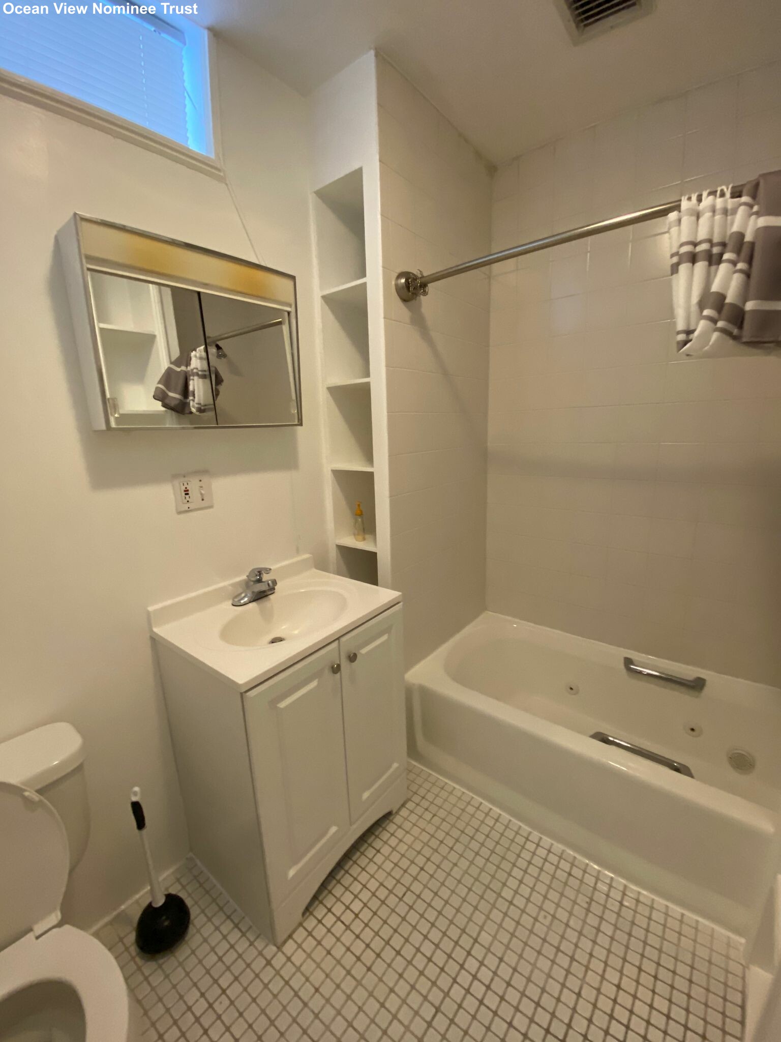Photo 6 of 23 Snow Hill Unit 10