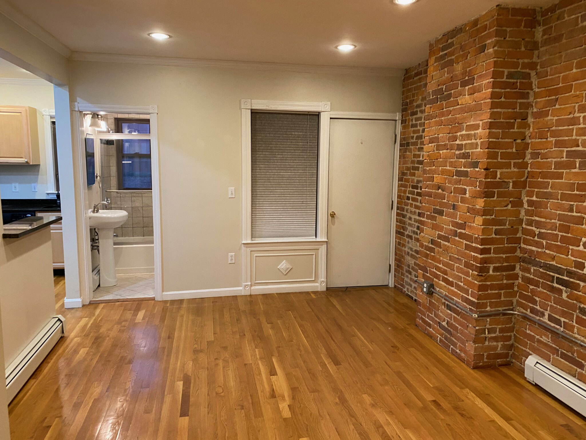 12 Pompeii St, Roxbury