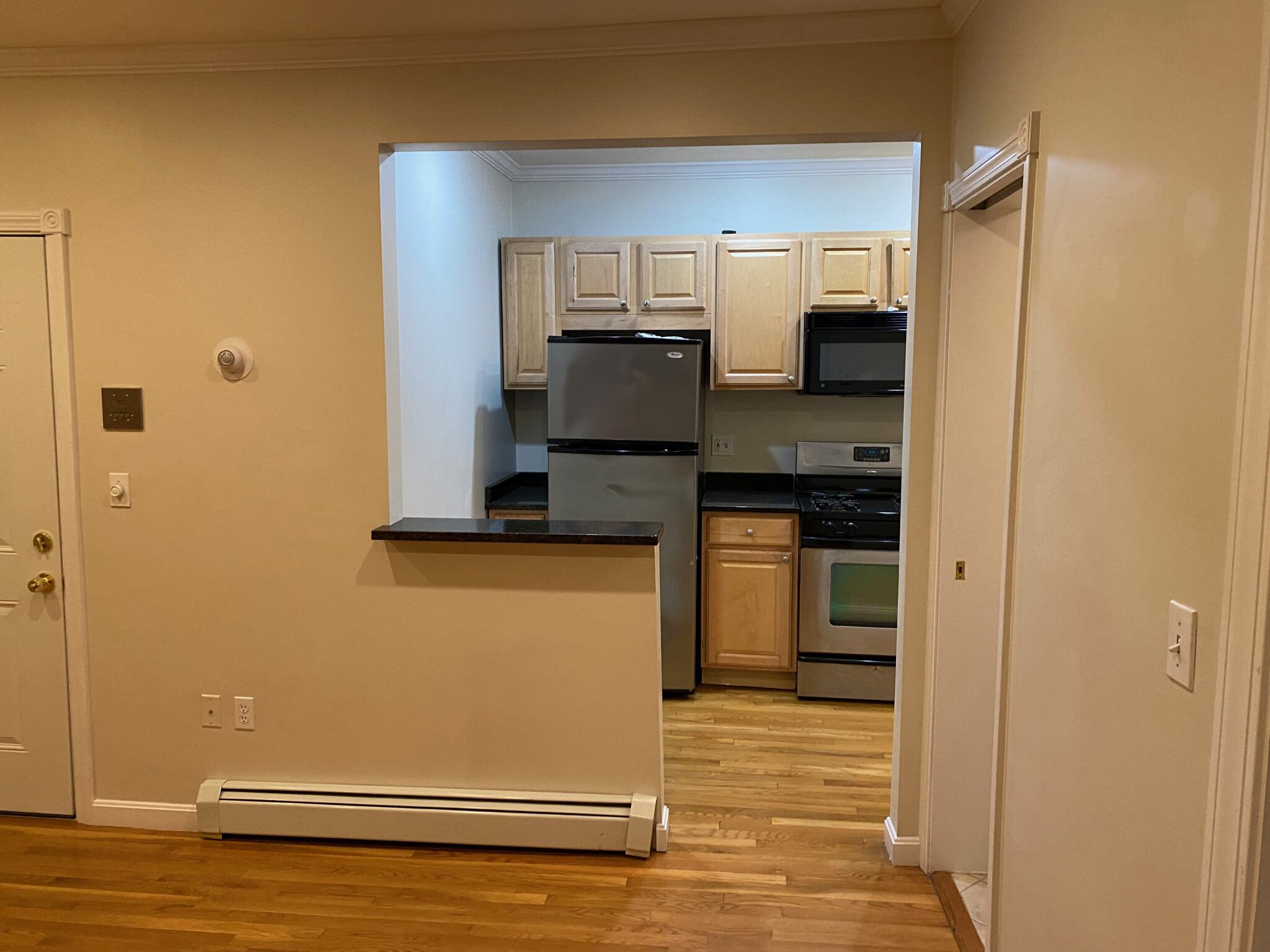 12 Pompeii St, Roxbury