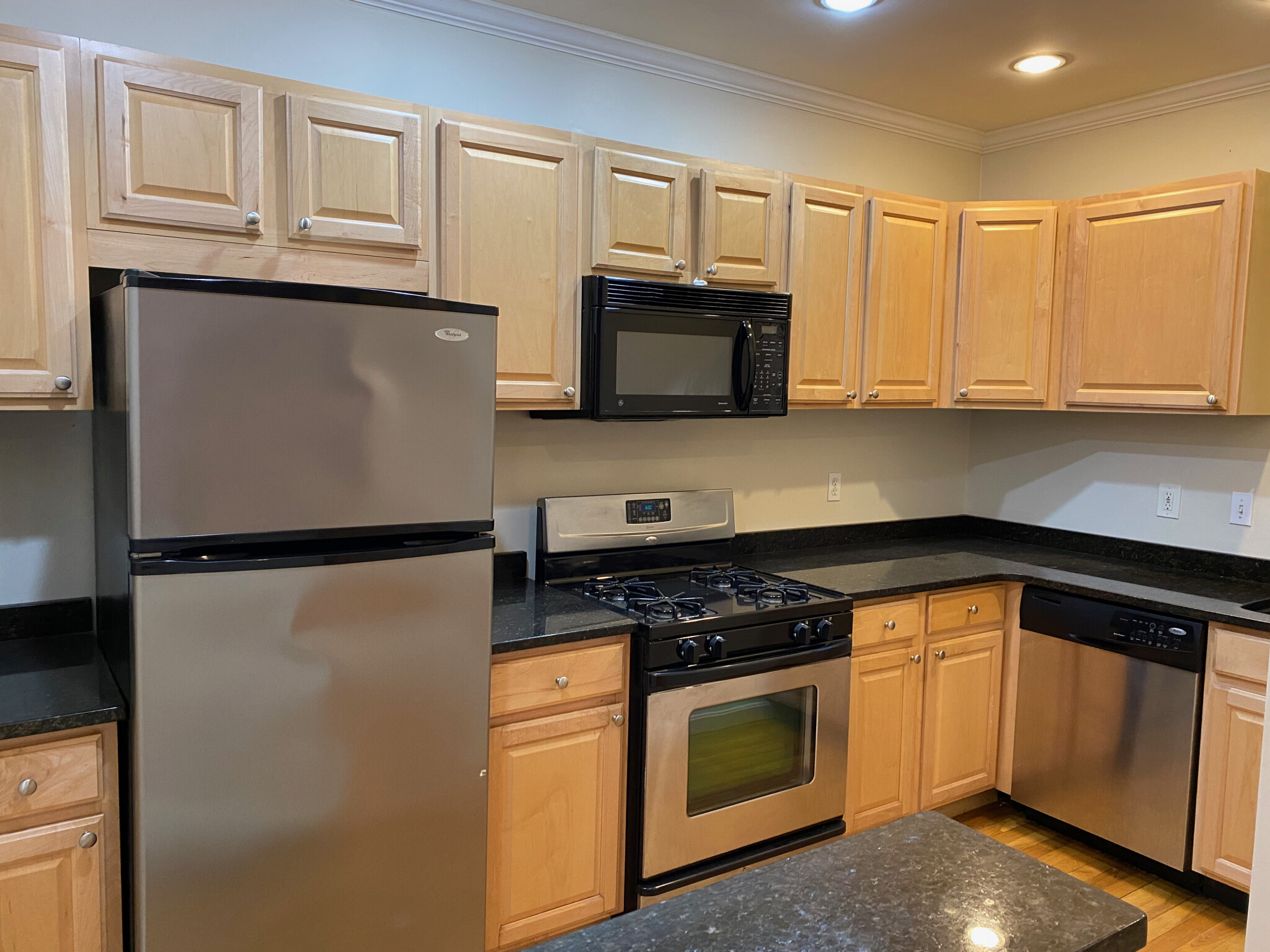 12 Pompeii St, Roxbury