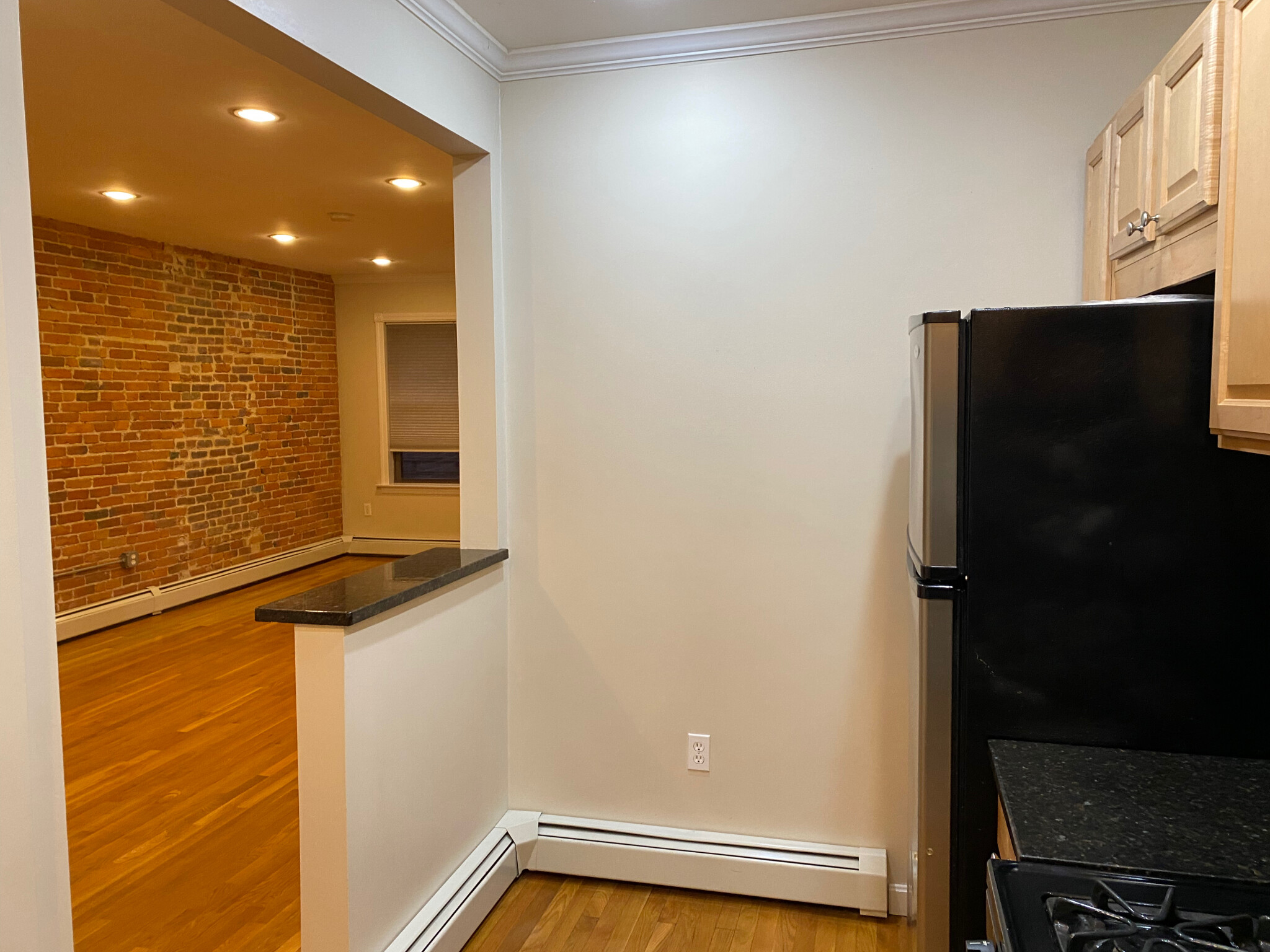 12 Pompeii St, Roxbury