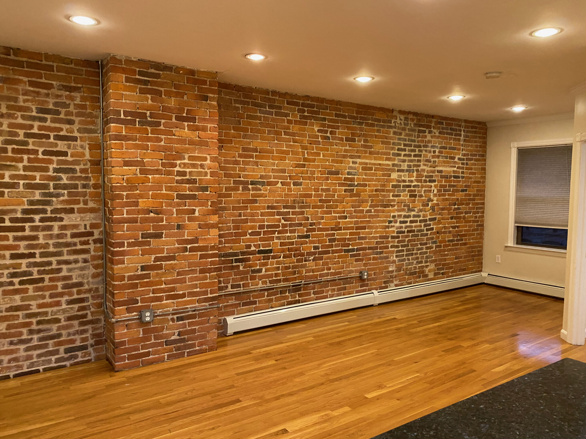 12 Pompeii St, Roxbury