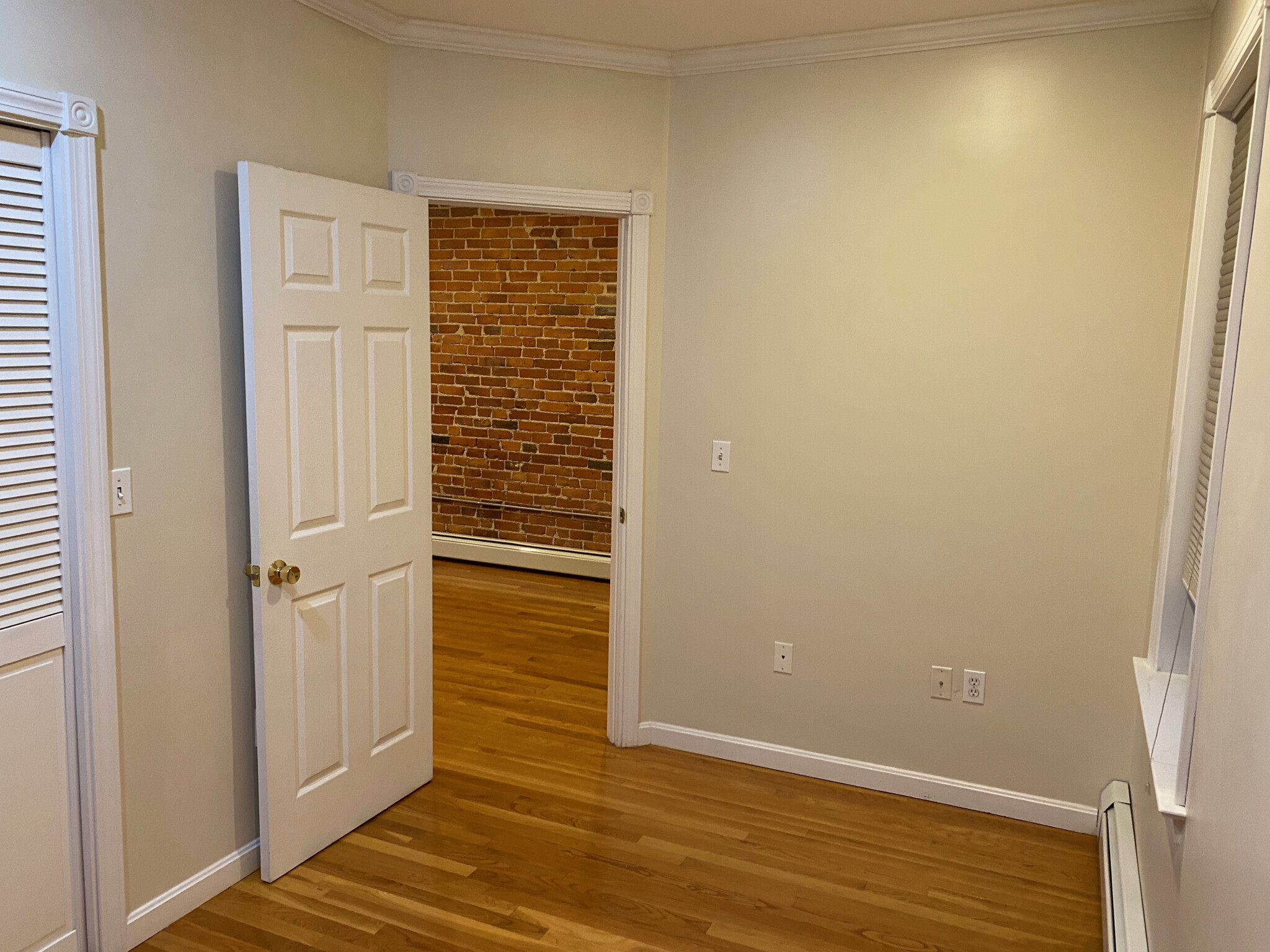 12 Pompeii St, Roxbury