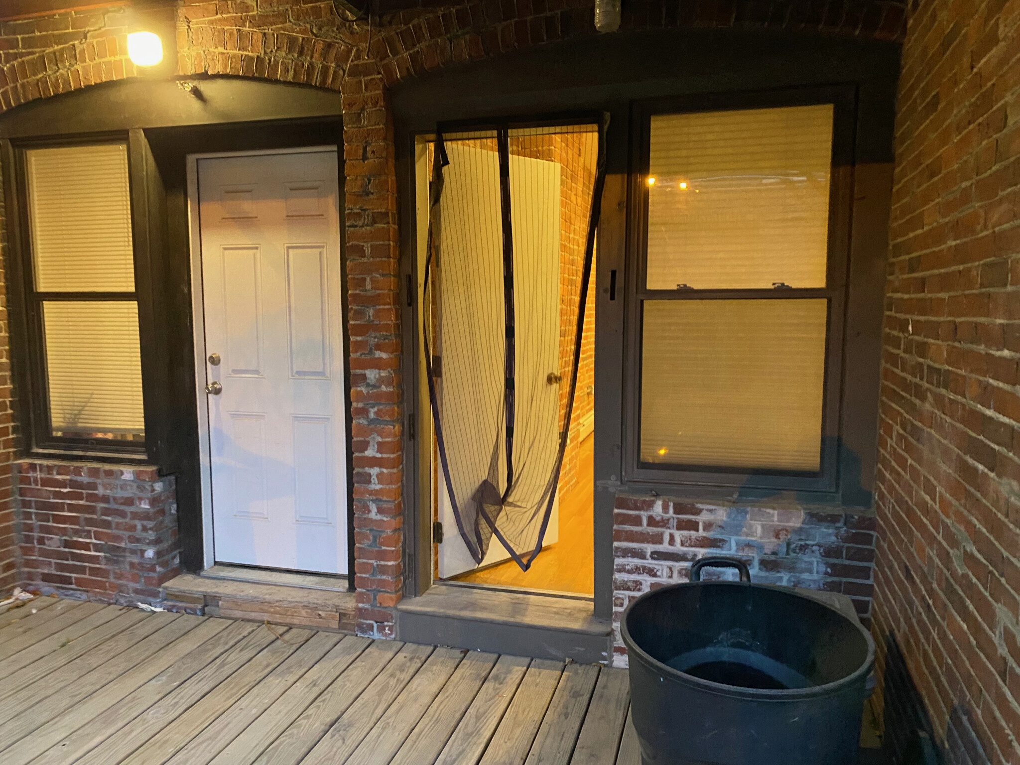12 Pompeii St, Roxbury