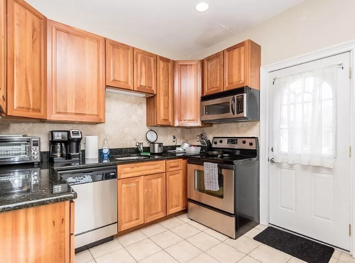 84 South St, Waltham