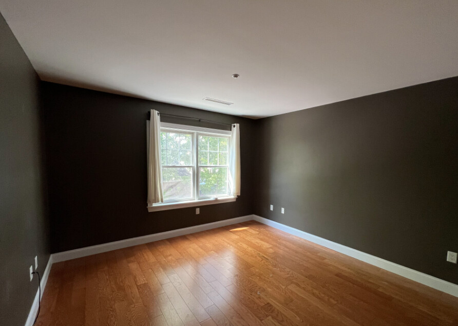 5170 Washington St, West Roxbury