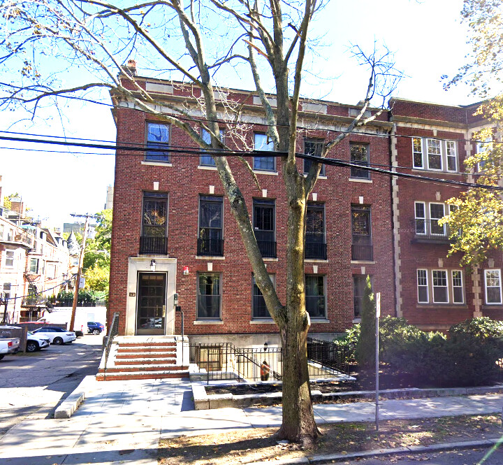 12 Dean Rd, Brookline