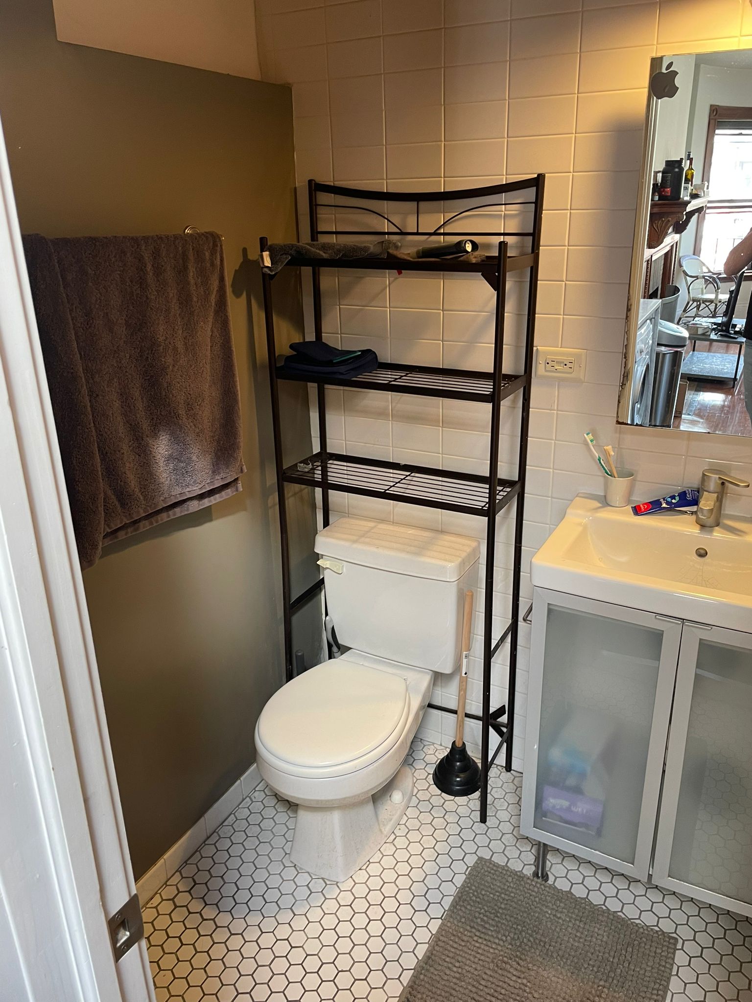 849 Beacon St, Fenway