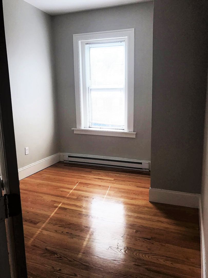 20 Chelsea St, East Boston