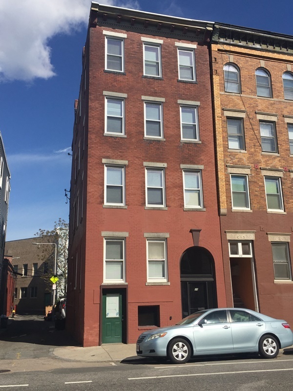 20 Chelsea St, East Boston