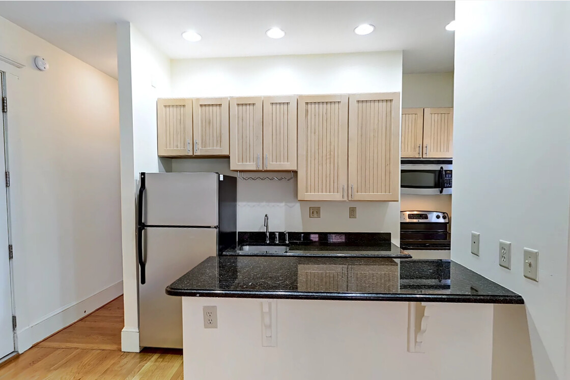 Photo 4 of Commonwealth Ave. Unit 3