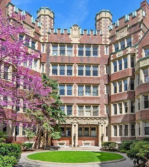 10 Dana St, Harvard Square