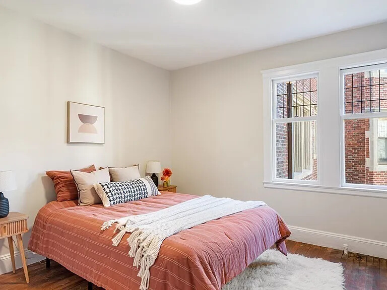 10 Dana St, Harvard Square