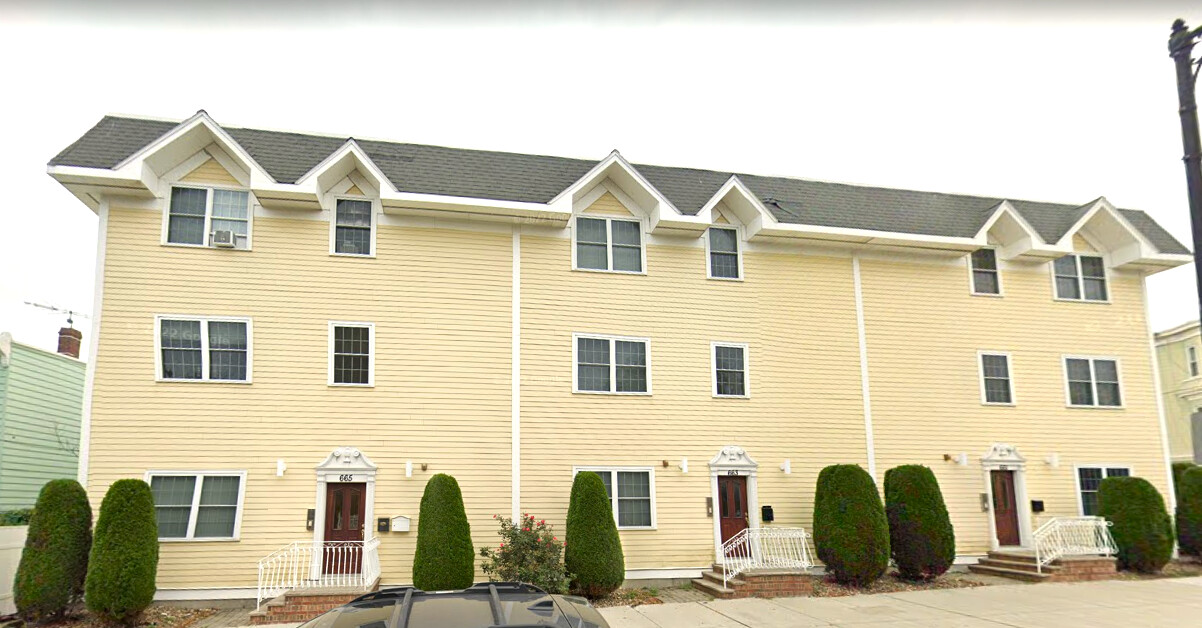 661 Bennington St, East Boston