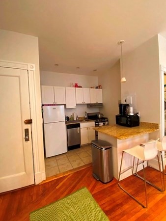 Newbury St. Unit 4, Boston