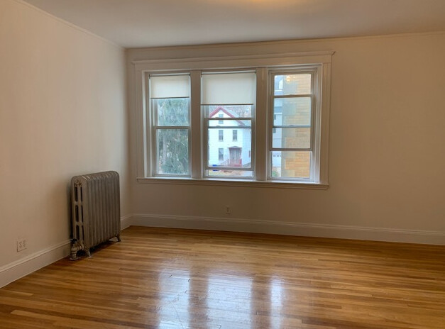 85 Winchester St, Coolidge Corner
