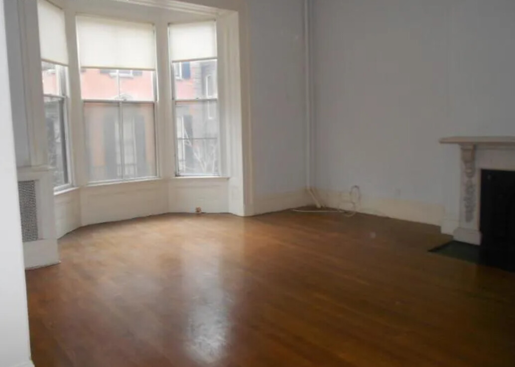 24 Mount Vernon St, Beacon Hill