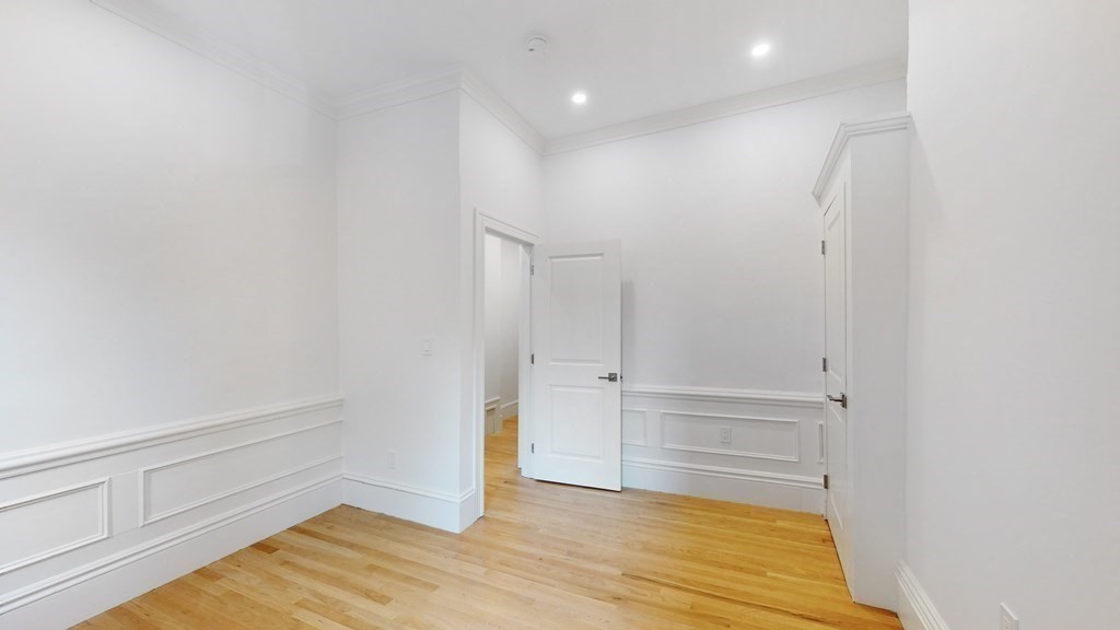 2 Brimmer St, Beacon Hill