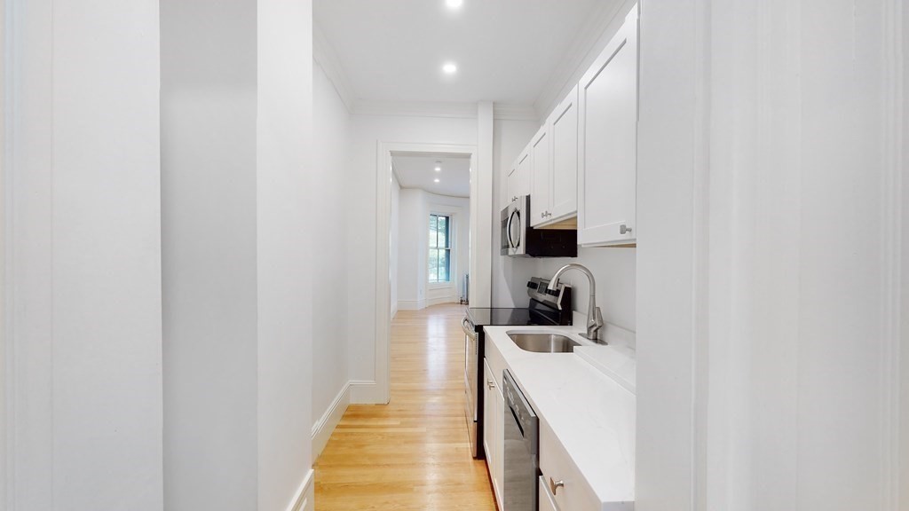 2 Brimmer St, Beacon Hill