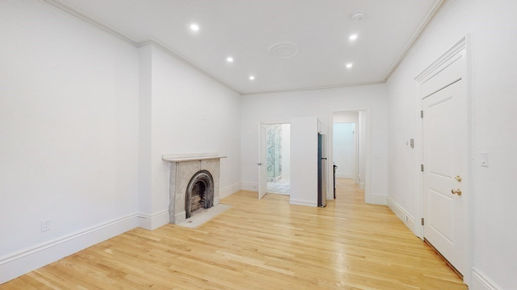 2 Brimmer St, Beacon Hill