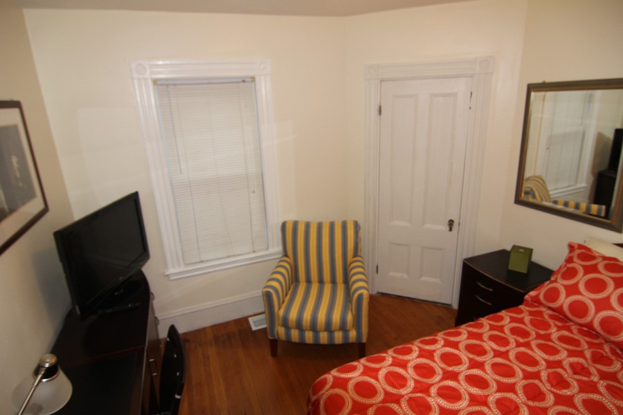 Photo 5 of 33 Jefferson St. Unit 1