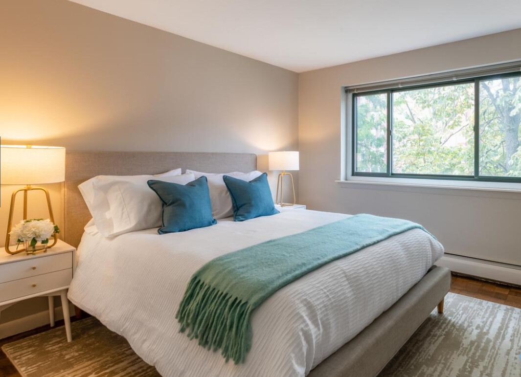 375 Harvard St, Harvard Square