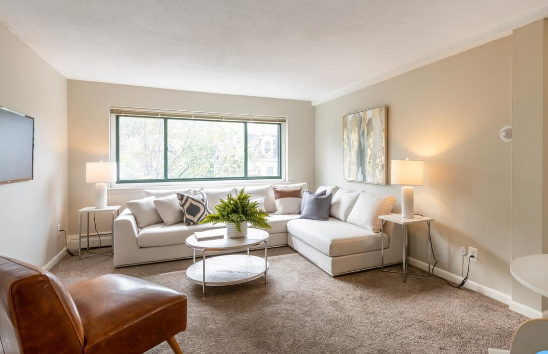 375 Harvard St, Harvard Square