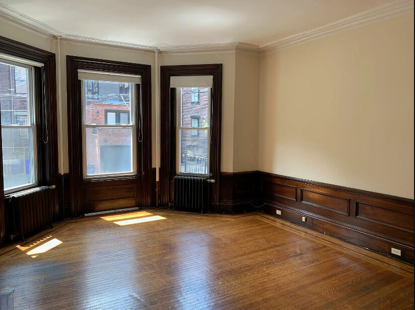Photo 4 of 307 Beacon St. Unit 2