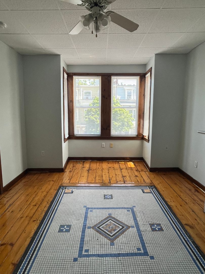 62 Chelsea St, East Boston