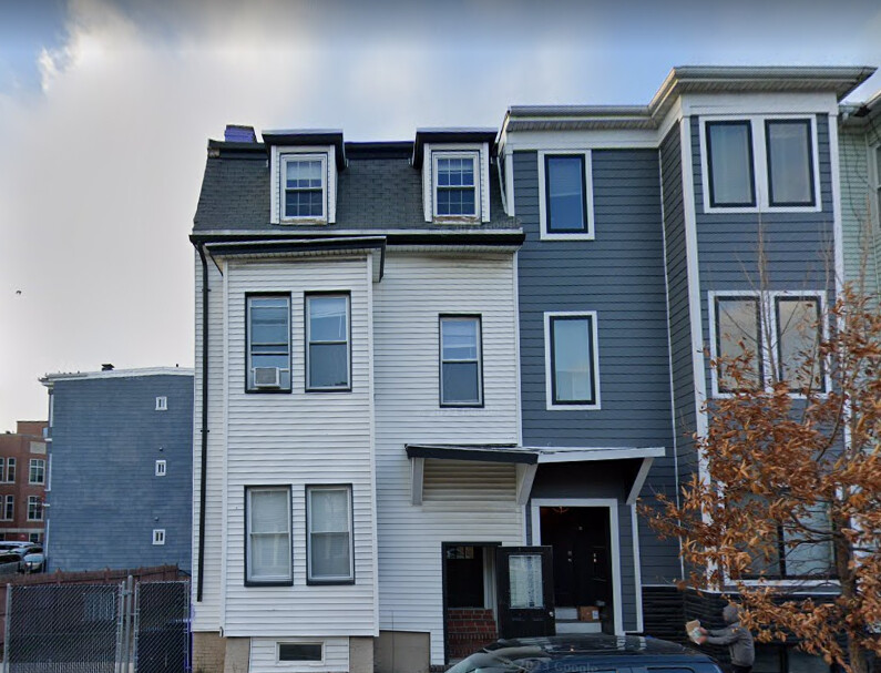 62 Chelsea St, East Boston