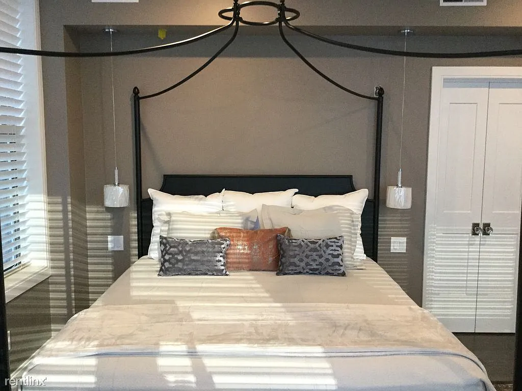 100 State St, Downtown