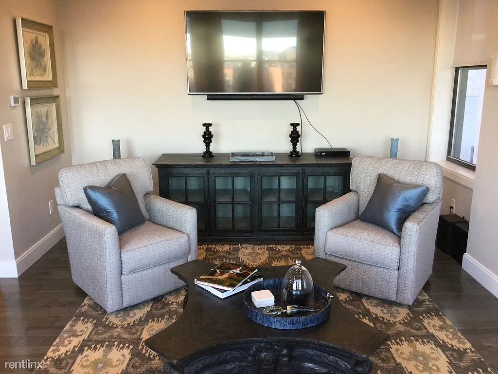 100 State St, Downtown