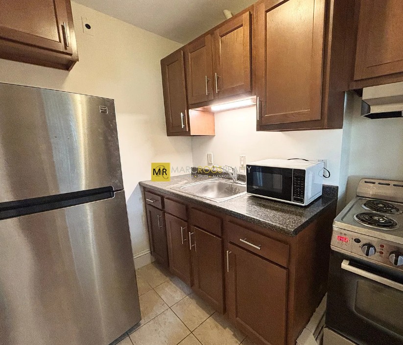 Photo 4 of Winthrop Rd. Unit 3