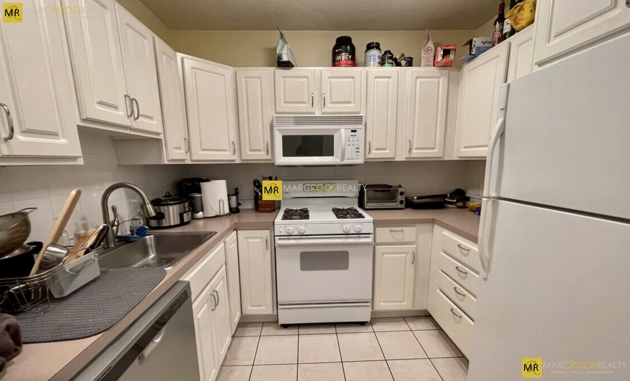 Photo 4 of 111 West 8th St. Unit I