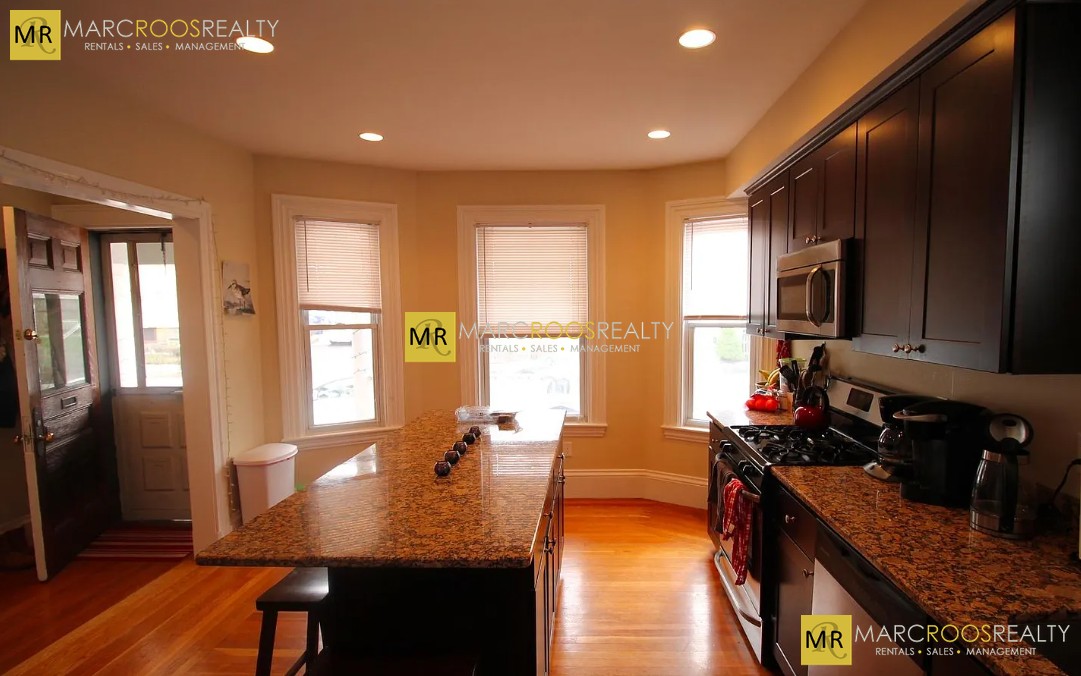 Photo 4 of 29 Montcalm Ave.