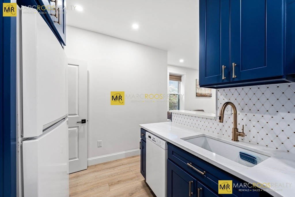 Photo 17 of Irving St. Unit 4