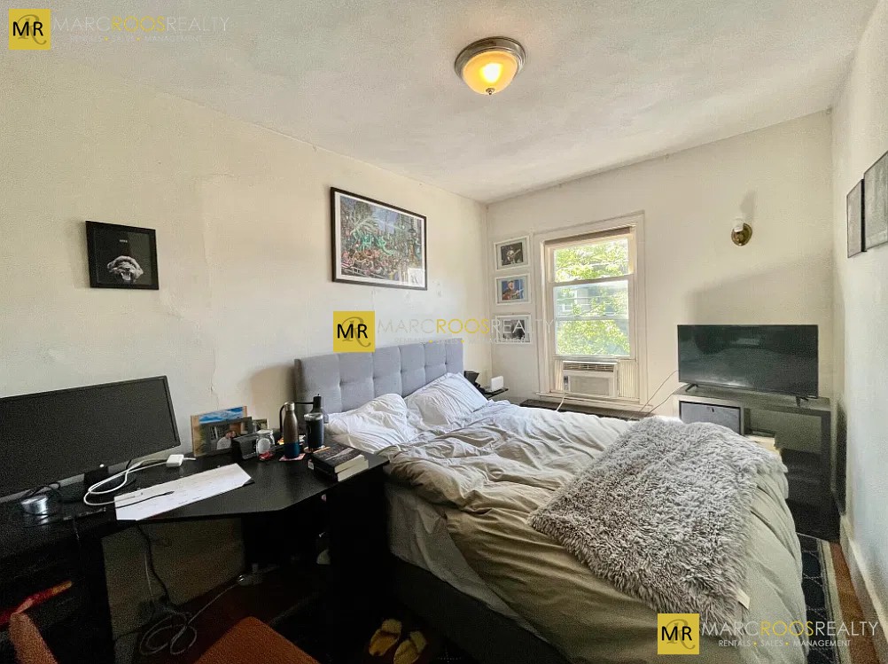 Photo 4 of Curtis Ave. Unit 1