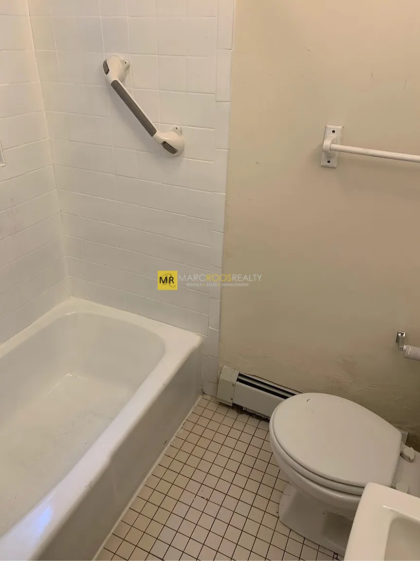 Photo 4 of South Huntington Unit 304