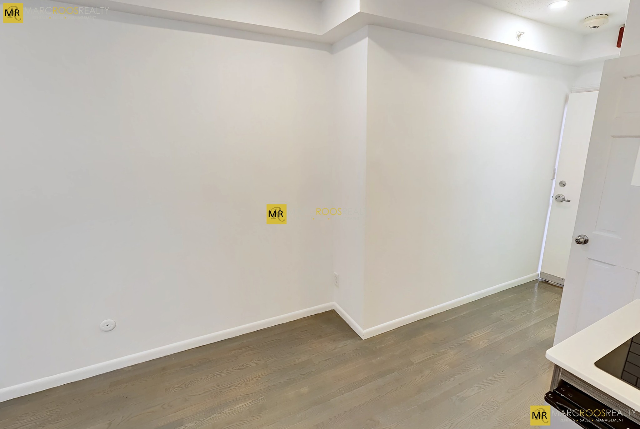 Photo 6 of 270 Newbury St. Unit 9