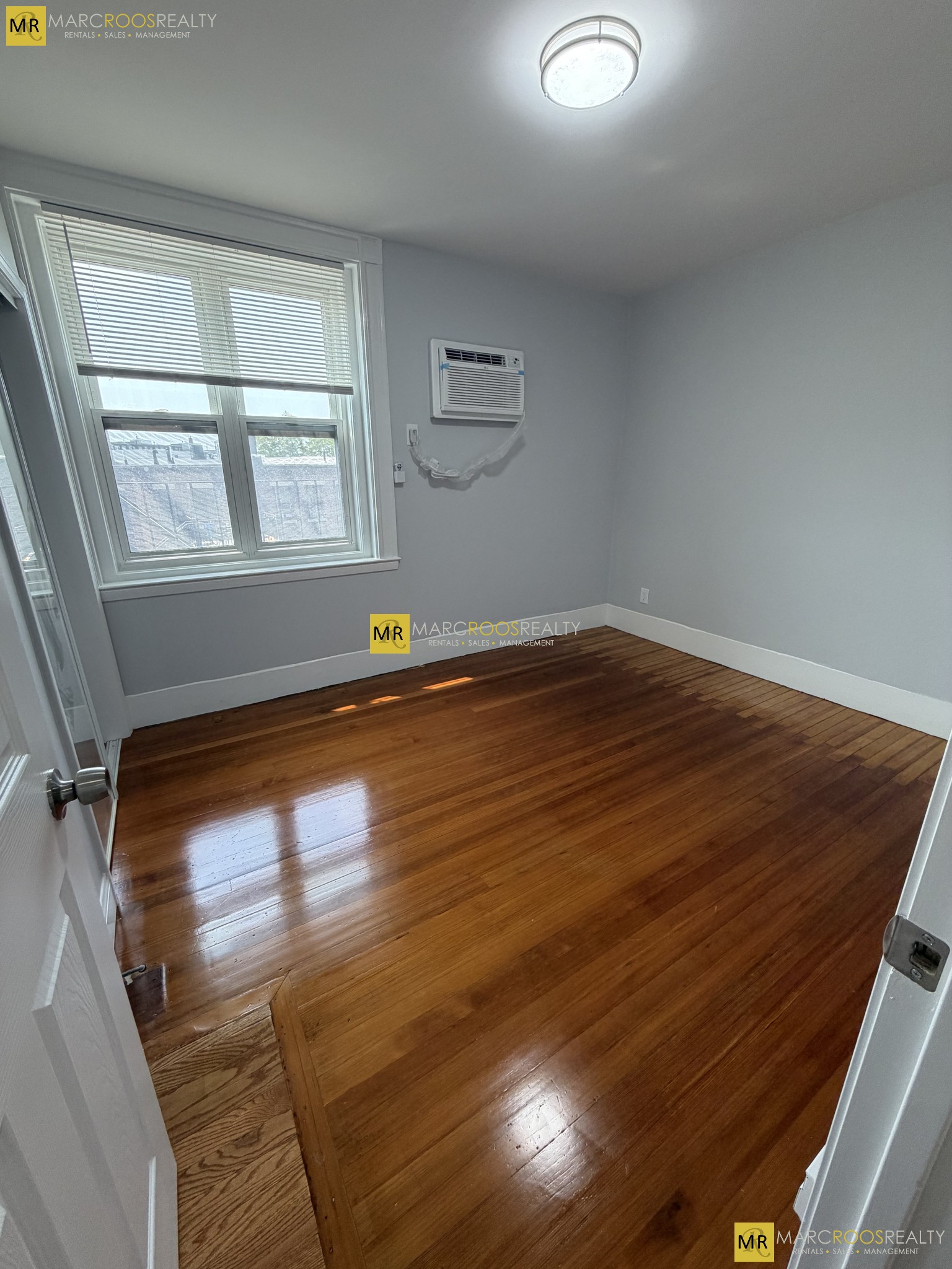 Photo 3 of Commonwealth Ave. Unit 6