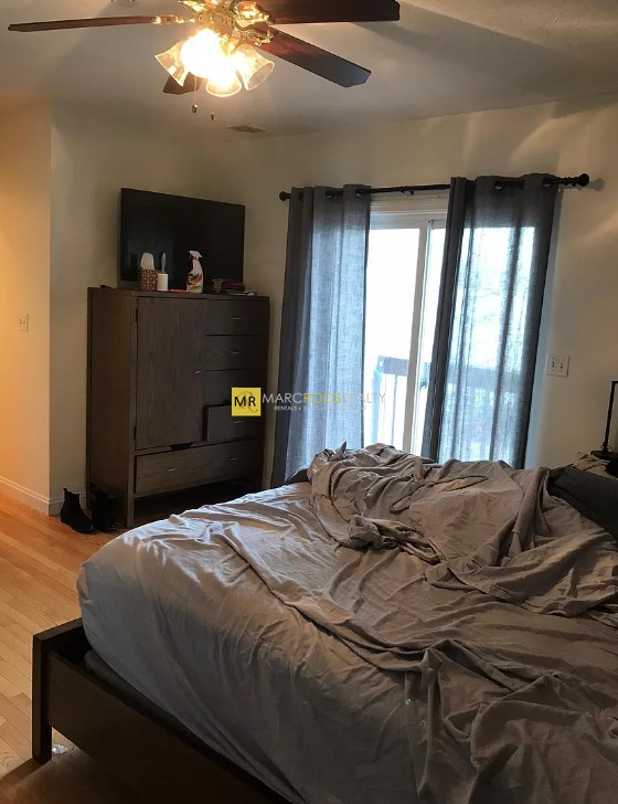Photo 17 of 111 West 8th St. Unit I