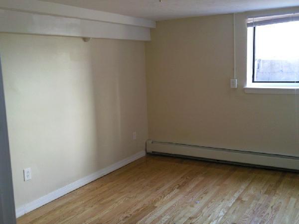 Photo 2 of President Ter. Unit B