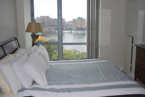2 bed, 2 bath apartment for rent at 10 Emerson Pl, Boston — photo 5 of 7