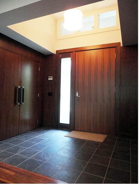 4 bed, 3.5 bath apartment for rent at 10 Gray Cliff Rd Unit 1, Newton — photo 2 of 18