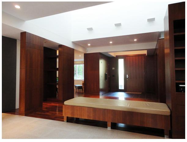 4 bed, 3.5 bath apartment for rent at 10 Gray Cliff Rd Unit 1, Newton — photo 3 of 18