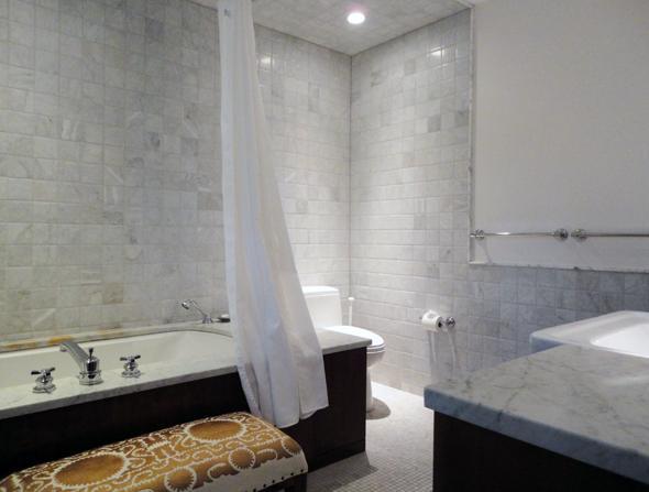 4 bed, 3.5 bath apartment for rent at 10 Gray Cliff Rd Unit 1, Newton — photo 12 of 18