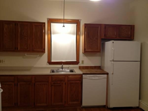 1 bed, 1 bath apartment for rent at 14 Clarendon St, Watertown — photo 2 of 2