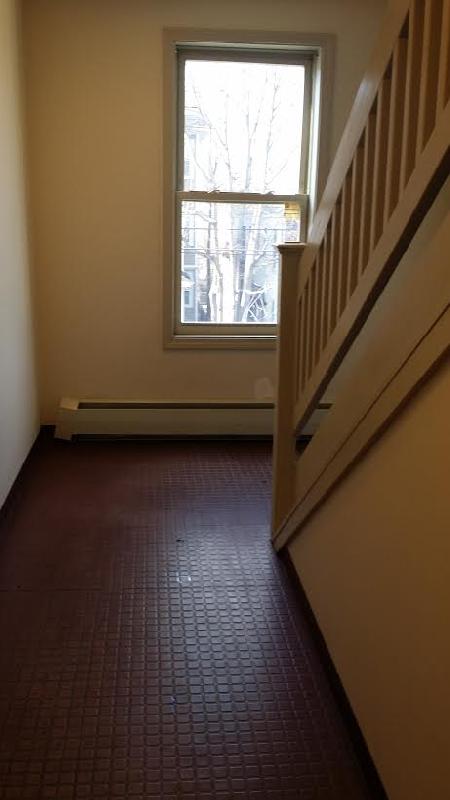 104 Adams St, Waltham