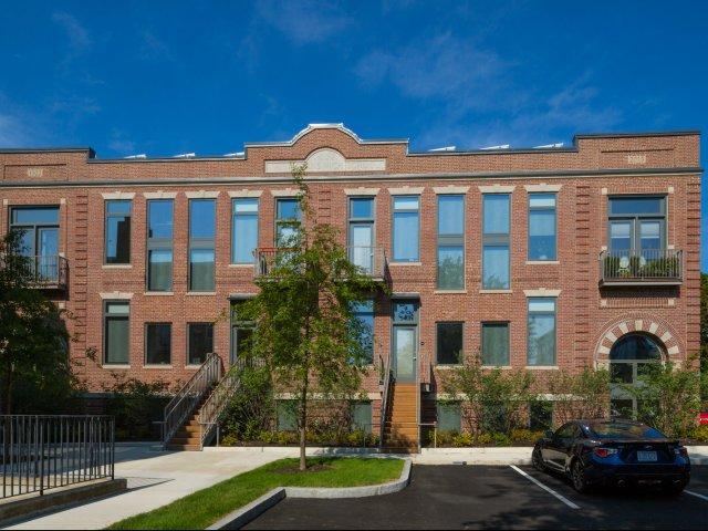4 bed, 2 bath apartment for rent at 120 Rindge Ave, Cambridge — photo 3 of 26